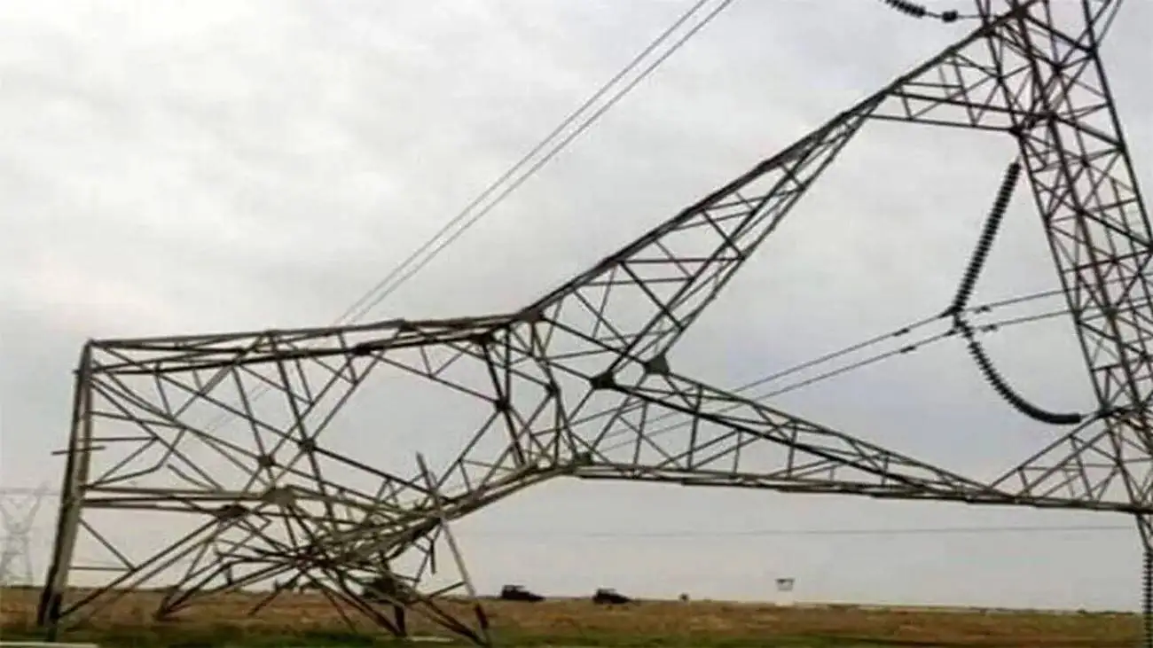 ویدیو  -  آسیب های طوفان به دکل های فشار قوی شرق ینبع عربستان