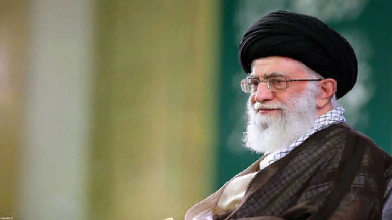 عکس - استوری یک بلاگر کره ای برای رهبرانقلاب با یک عکس و شعار خاص