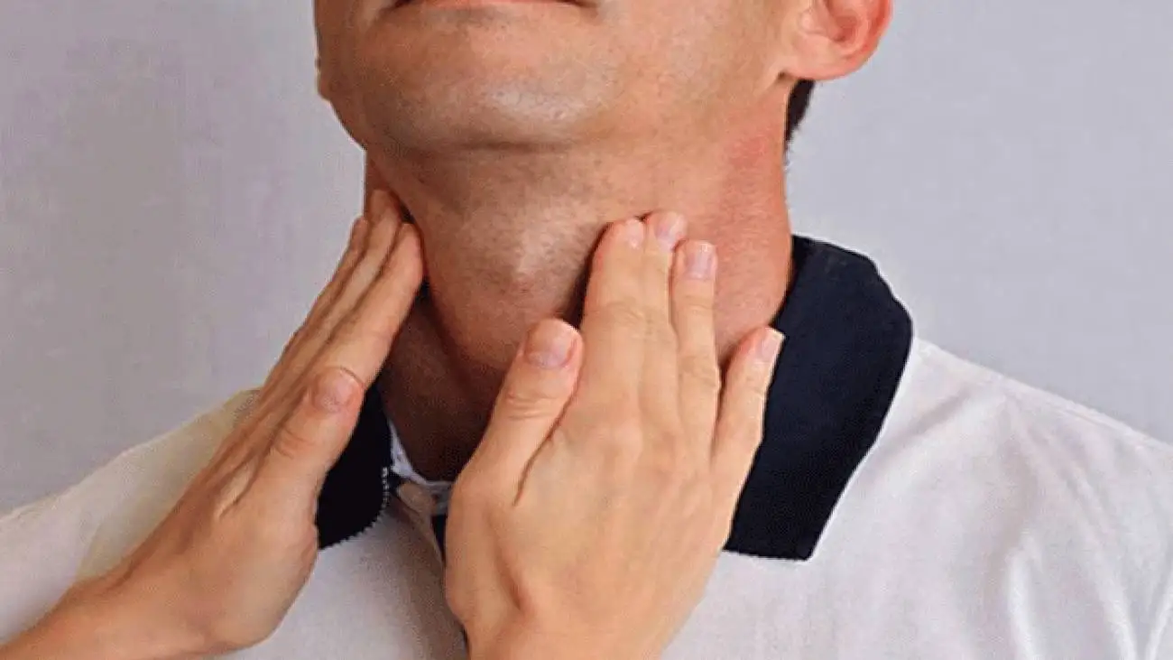 کم کاری تیروئید چه عوارضی دارد؟ چطور درمان کنیم؟