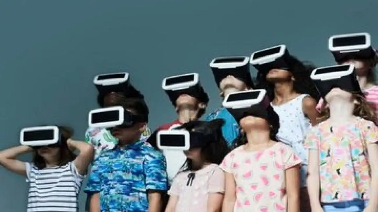 آموزش سنتی برای نسل دیجیتال؛ چه کسی می برد؟