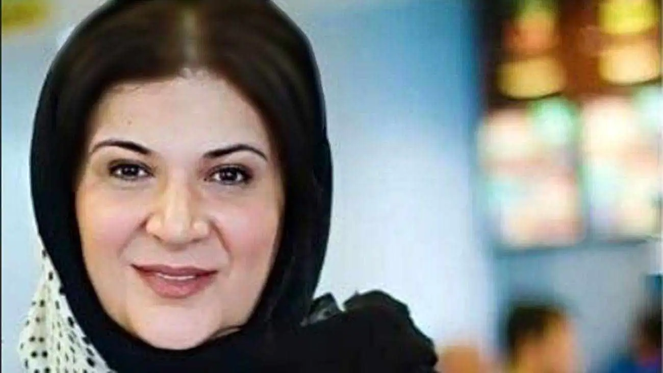 بررسی دکوراسیون ساده و فوق جذاب  خانه ریما رامین فر ( همای پایتخت )  -  از مبلمان خوشرنگ تا وردی لاکچری !