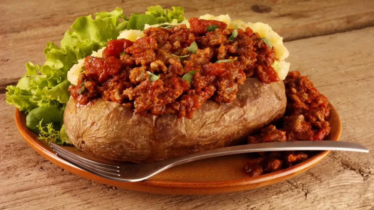 سیب زمینی شکم پر با گوشت چرخ کرده + روش تهیه