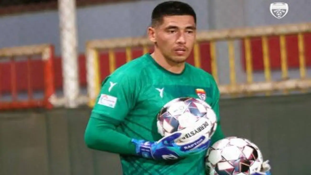 قرارداد دروازه بان ازبکستانی با فولاد فسخ شد