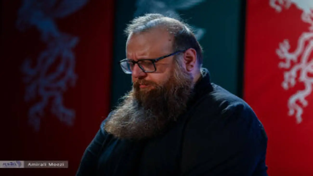 مهدی یزدانی خرم: دیگر از پرایوت نامبرها خسته شدم؛ خواسته ما این است بگذارند این وطن، وطن شود -  ببینید