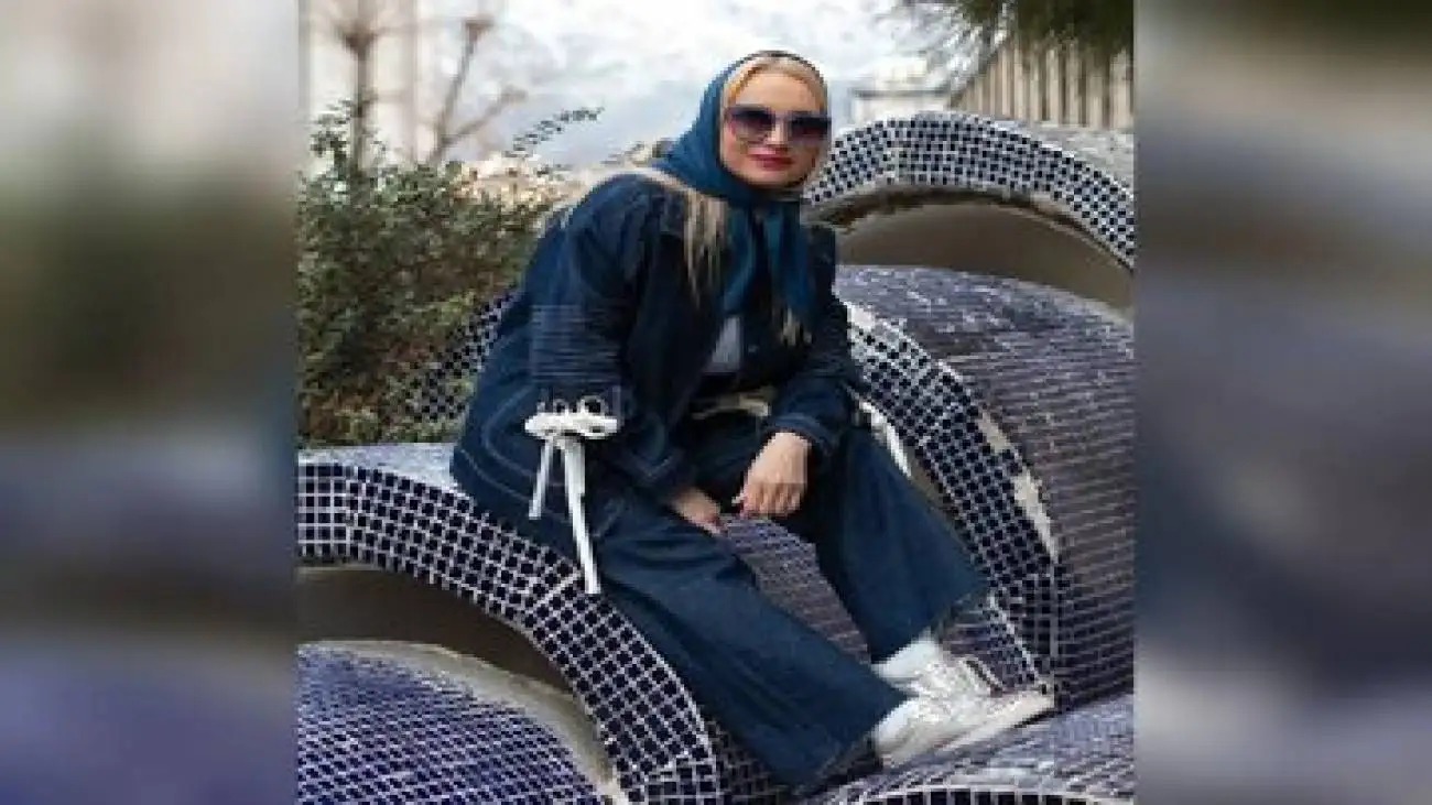 تصویر  -  پوشش متفاوت مریم کاویانی در سفر به دبی