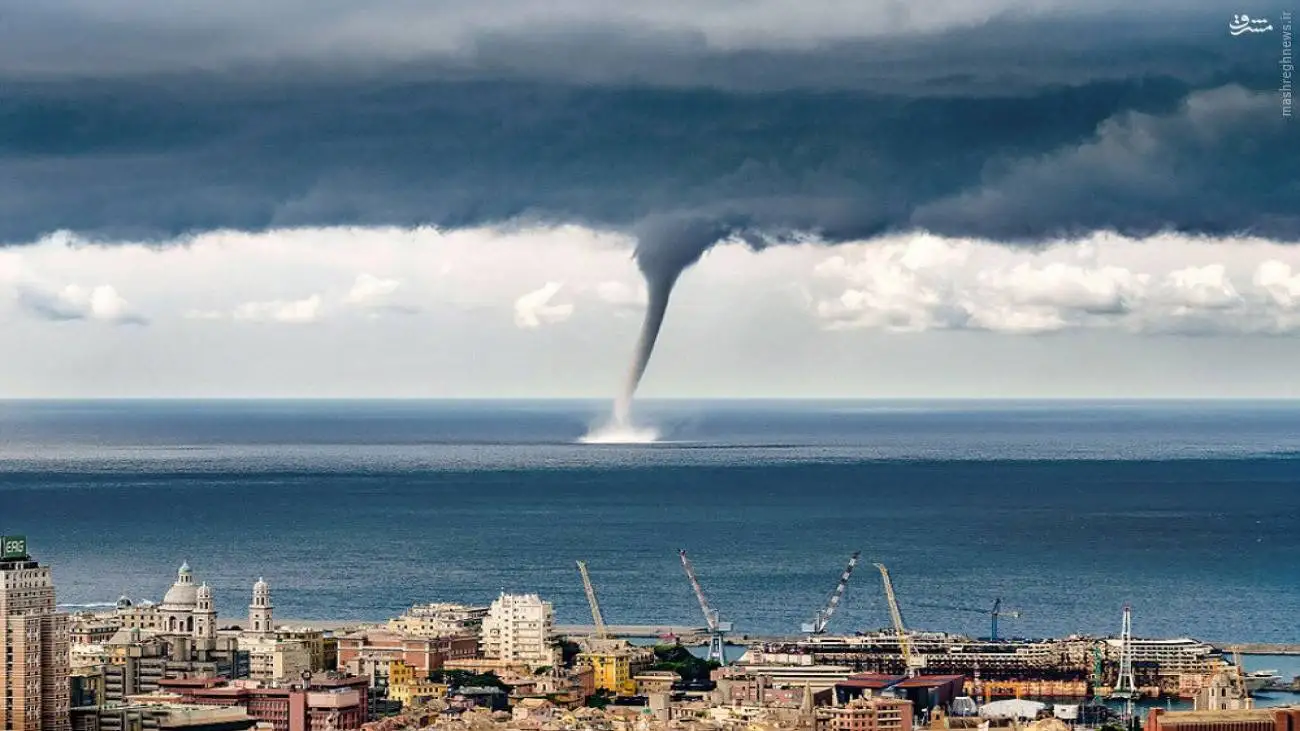 ویدیو  -  گردباد آبی در سواحل ویتنام