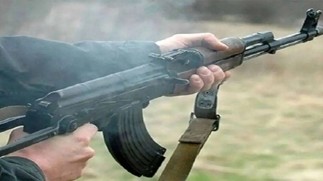 ویدیو  -  ویدیو وایرال شده از درگیری مسلحانه بین داماد و پدرزن و برادرزن!