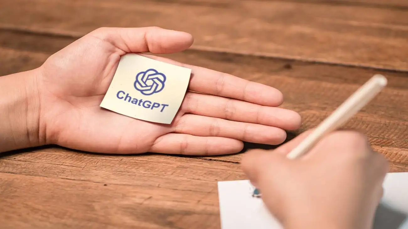 مشق با دست خط هوش مصنوعی  -  تشخیص تقلب در انجام تکلیف مدرسه، دردسر جدیدی برای معلمان