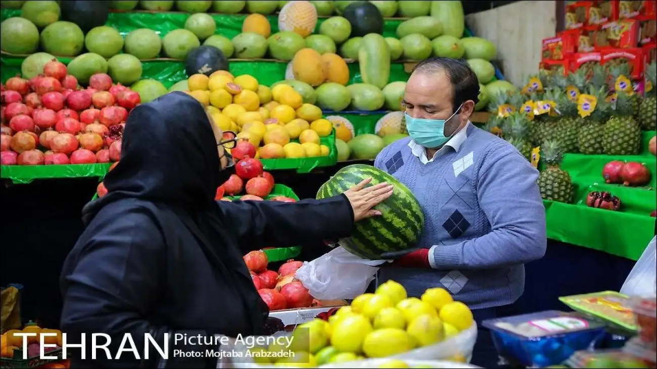 هندوانه شب یلدا را به شرط چاقو نخرید! ؛ راه تشخیص هندوانه رسیده و شیرین  -  چرا خوردن این آبدار شیرین تابستانی در شب یلدا باب شد؟