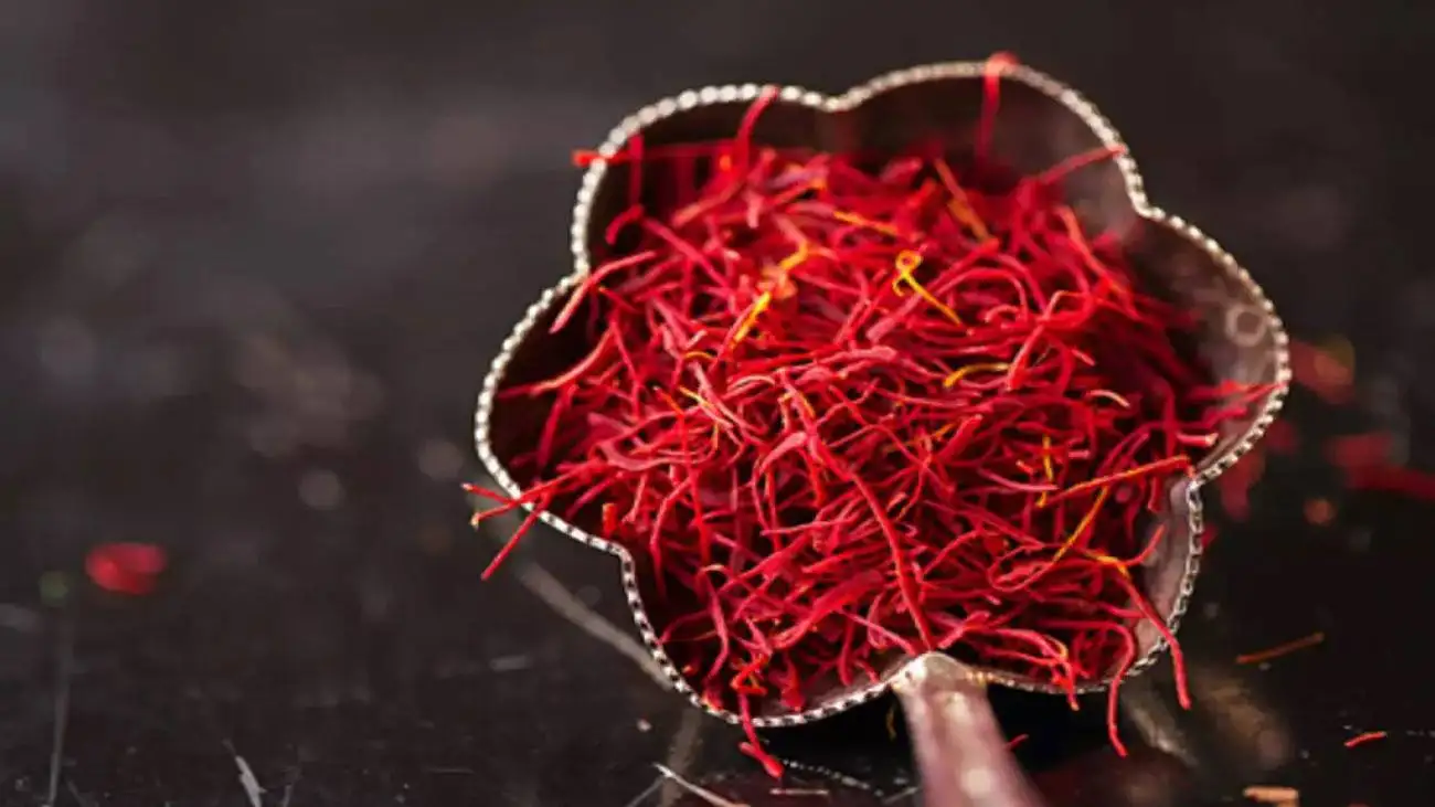 عوارض مصرف بیش از حد زعفران چیست؟ + ویدئو