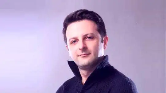 فیلم آواز باشکوه در  اجرای مشترک خواننده گروه آریان با کریس دی برگ معروف !  -  چقدر شکوهمند !