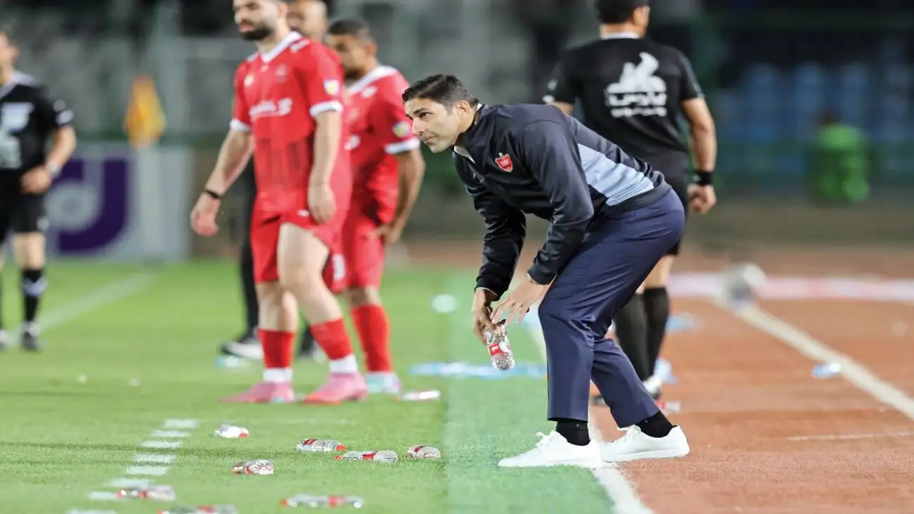 سرمربی پرسپولیس تا دربی به یک شرط مشخص شد  -  تعیین تکلیف نیمکت سرخ ها در صورت نیامدن اوسمار