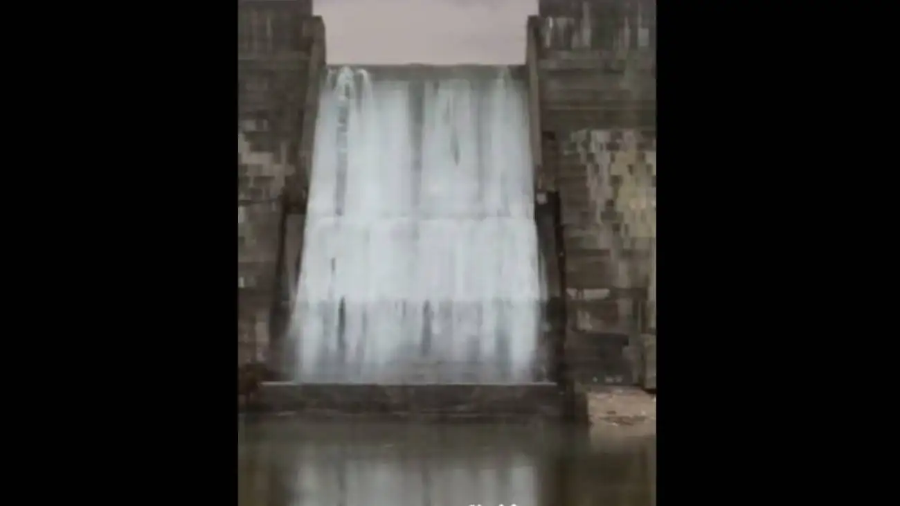 یک سد در جنوب کشور سرریز شد  -  فیلم