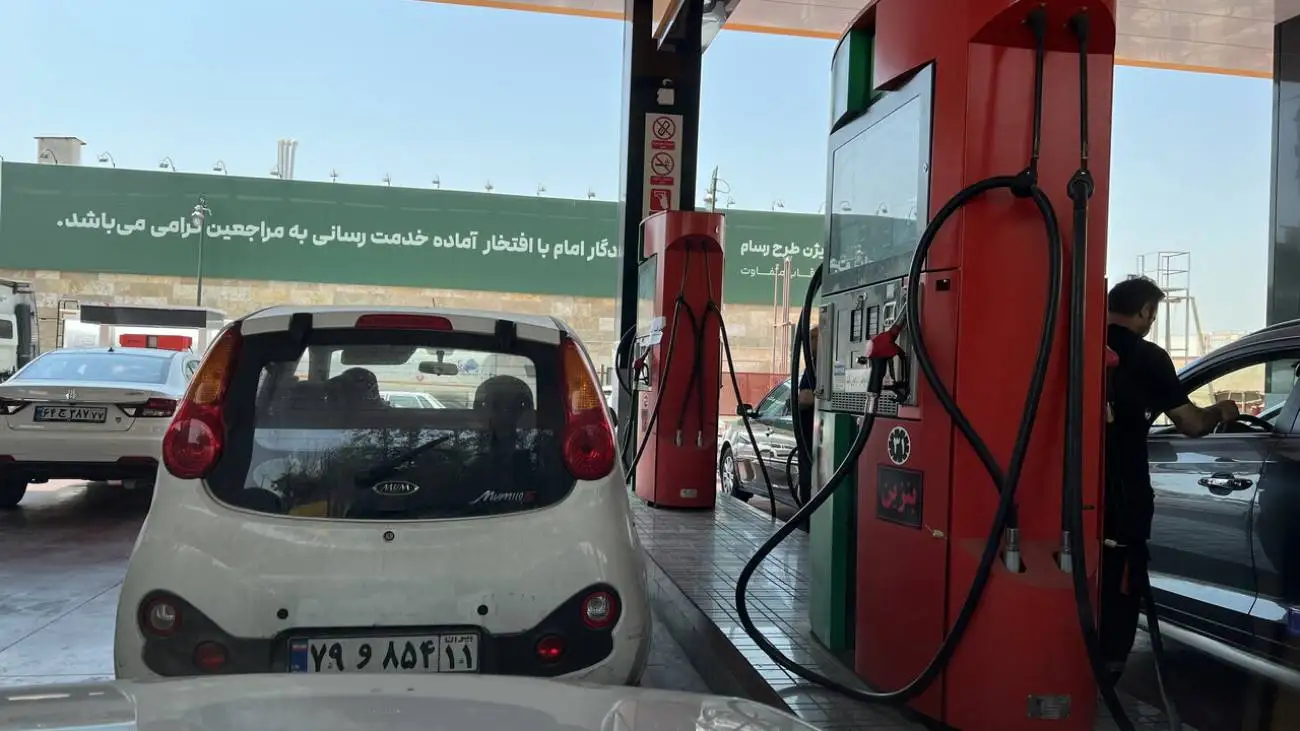 گلایه از درآمد میلیاردی یک نفر در پمپ بنزین + ویدئو  -  جلوی این سوراخ ها را بگیرید