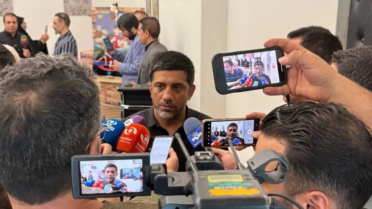 علیرضا دبیر: خداروشکر در کشتی هیچ بی نمازی نداریم + ویدئو