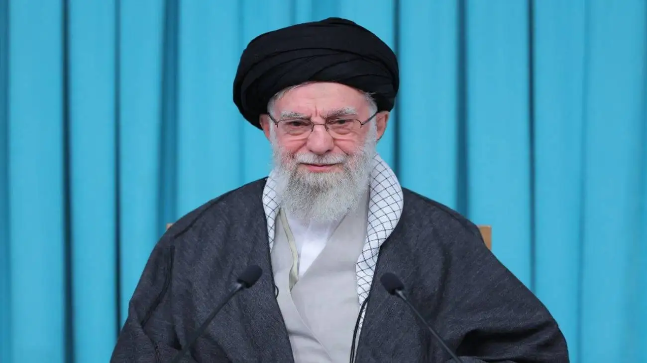 ویدیو  -  رهبر انقلاب: مذاکره ای که هدفش تعطیلی صنعت هسته ای باشد، دیکته و تحمیل است