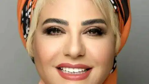 ویدیو -  رابعه اسکویی: وقتی برگشتم ایران توی فرودگاه گرفتنم  -  توی هواپیما از استرس خون بالا آوردم .. هیچکس هم توی گوشم نزد ..