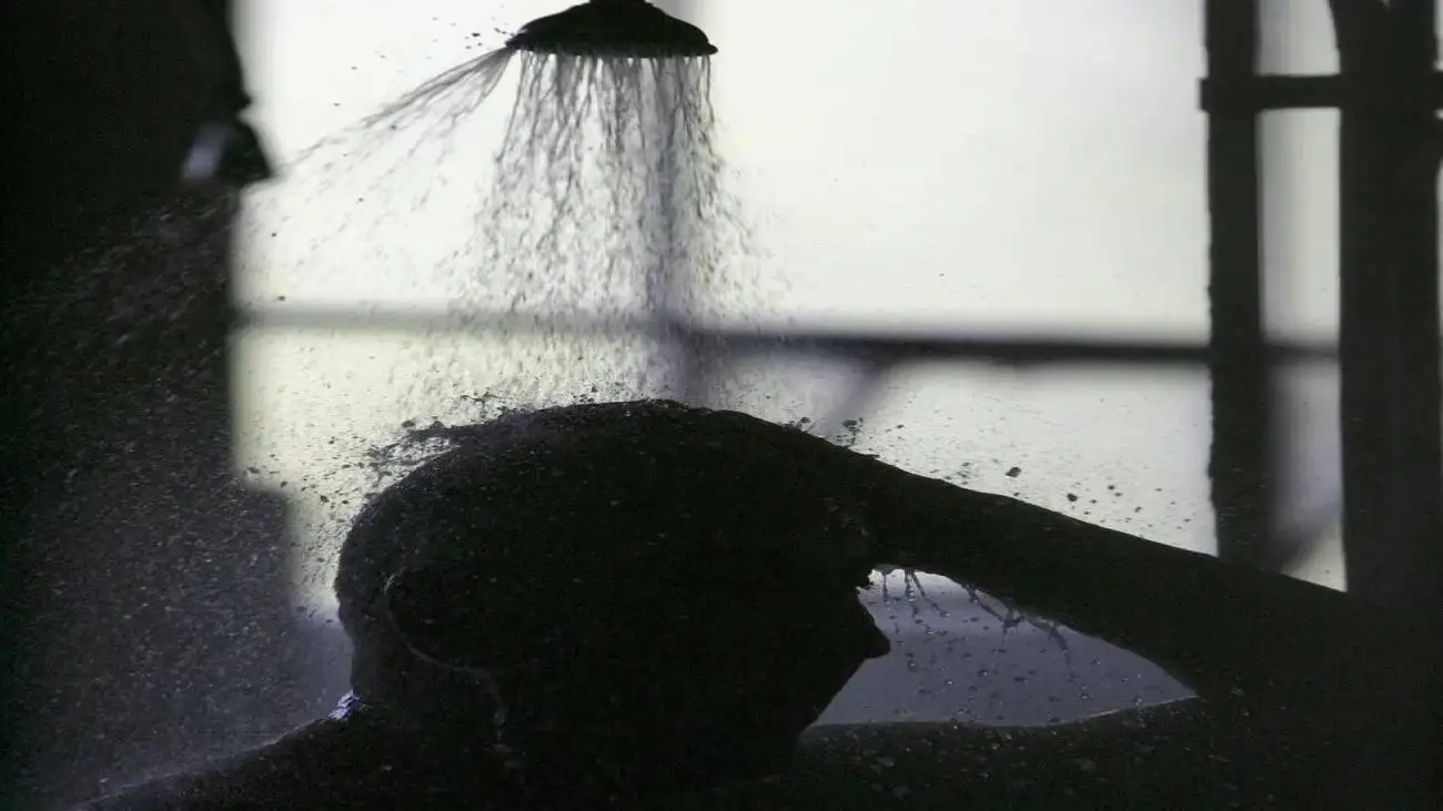 صبح  ها دوش بگیریم یا شب  ها؟