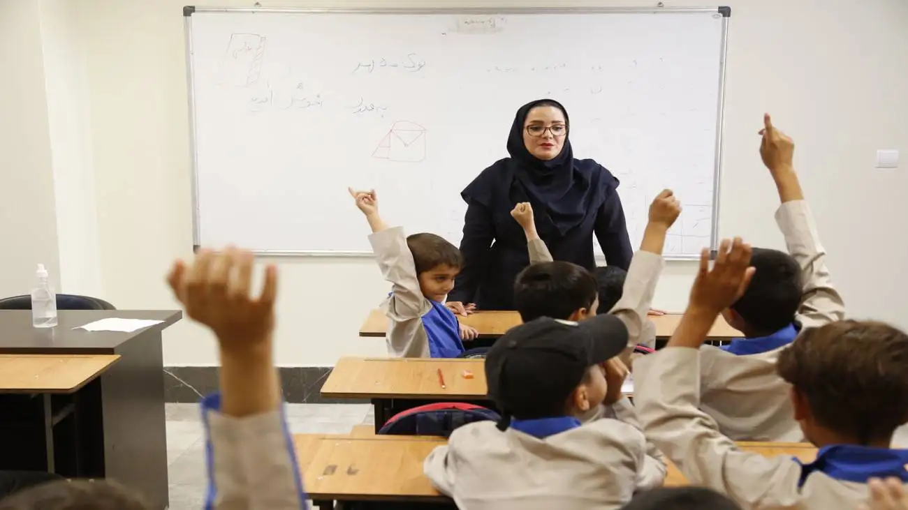 آموزش با دل قرص - معلمان غیرانتفاعی زیر چتر بیمه تأمین اجتماعی