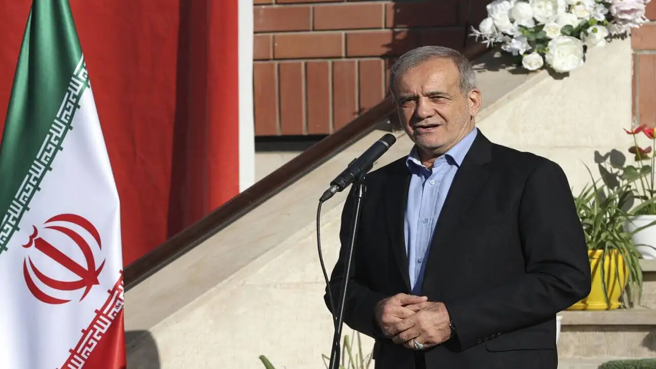 ویدیو  -  واکنش عضو شورای نگهبان به ادعای قائم پناه درمورد رد صلاحیت پزشکیان توسط  12 عضو شورای نگهبان