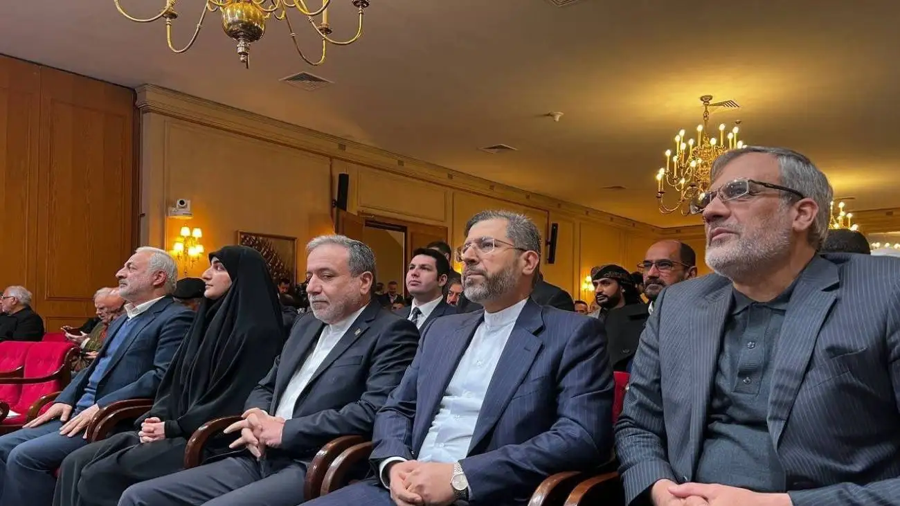 زینب سلیمانی و عراقچی کنار هم در یک مراسم ویژه  -  ویدئو