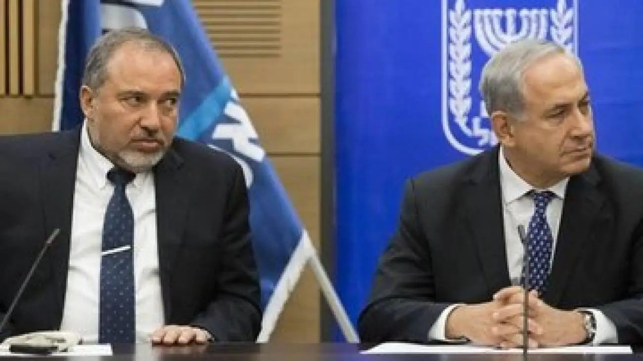 لیبرمن: نتانیاهو از نظامیان دزدی کرده و به حریدی ها می بخشد