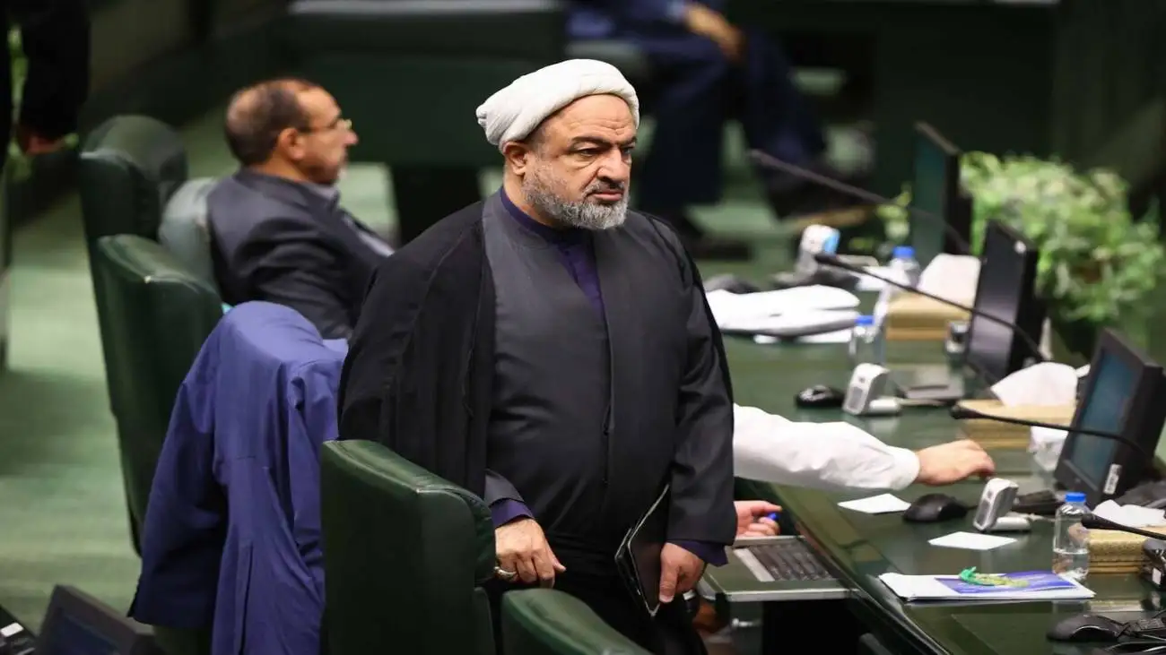 ویدیو  -  نطق تند رسایی بر علیه قالیباف در صحن مجلس