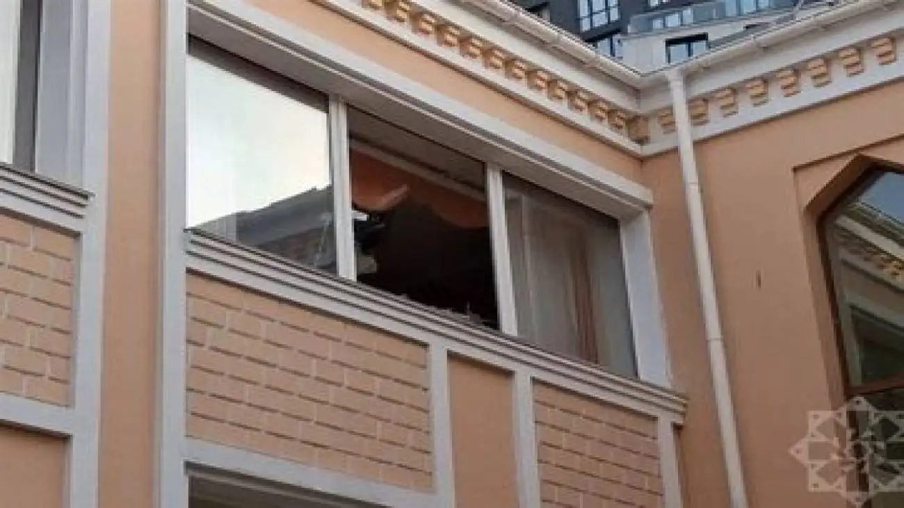 آسیب به سفارت آذربایجان در اوکراین در پی حمله موشکی روسیه و اعتراض باکو