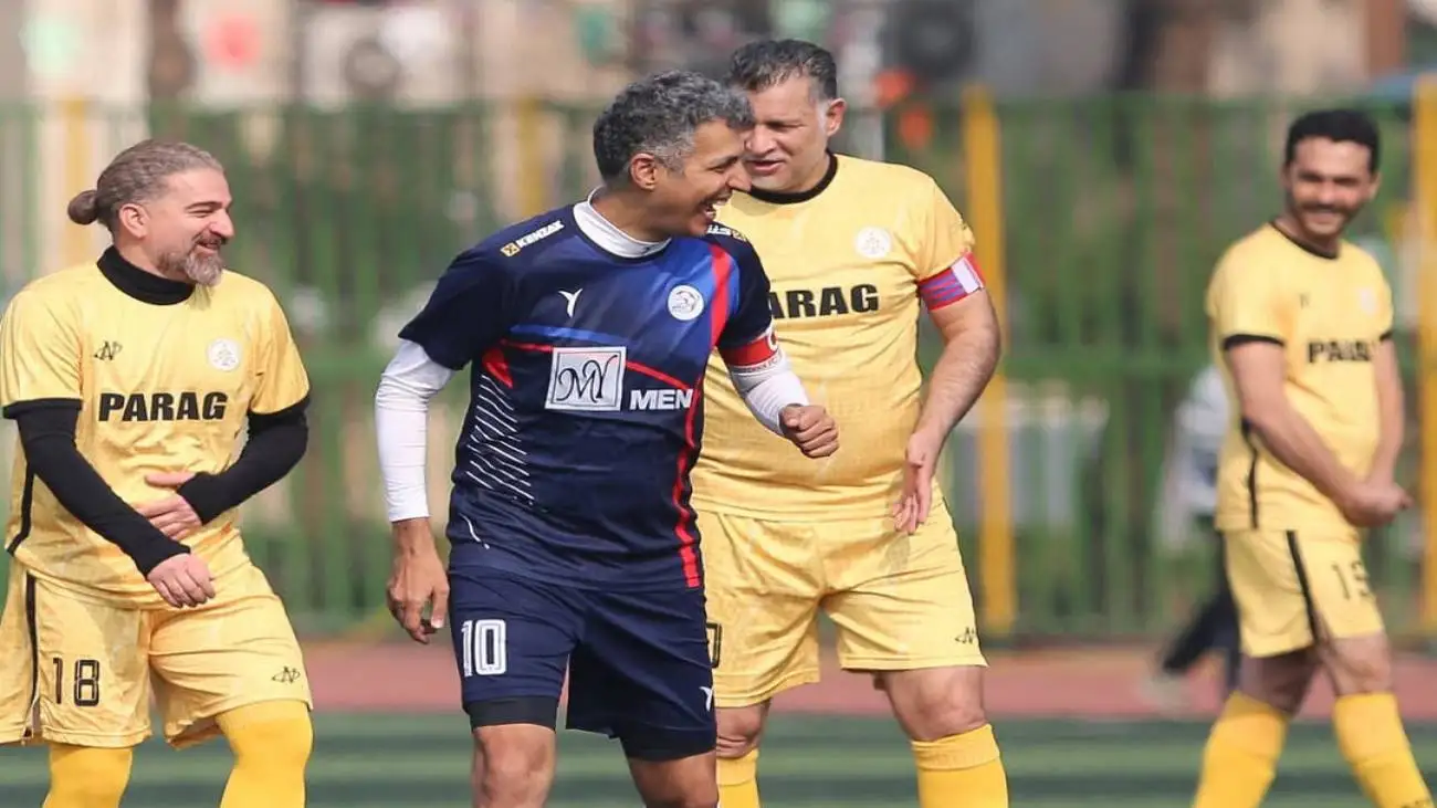 تصویر  -  برادران فردوسی پور در کنار علی دایی