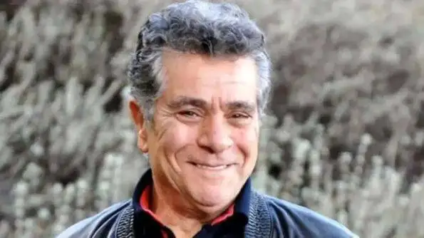 عکس سفر در زمان  -  عکس بهروز وثوقی، عوامل و مردم سر صحنه فیلم قیصر  -   سال 48
