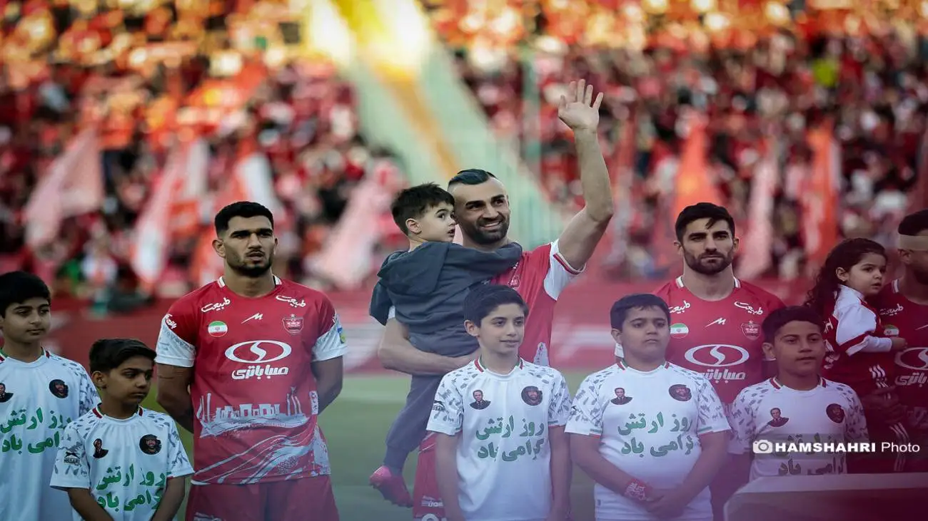 چهره بانفوذ رختکن پرسپولیس را به هم ریخت  -  سرخ ها درگیر حاشیه های جنجالی پشت پرده  -  نقش مبهم چهره اقتصادی و اعتراض هواداران