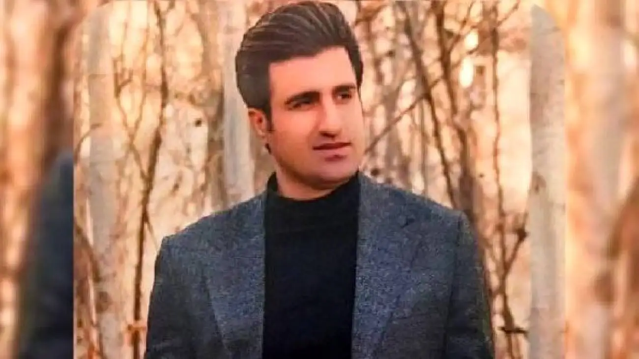 فیلم آوازخوانی زوری محسن لرستانی با آهنگ بچه ننه وسط بازار!  -  چه قدر قشنگ خوند همه کیف کردند!