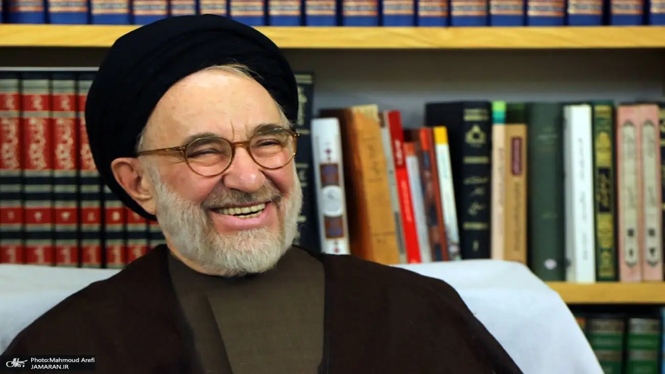 ویدیو  -  روایت ابطحی از توصیه محرمانه هاشمی رفسنجانی به خاتمی: بگو چشم ولی کار خودت را بکن