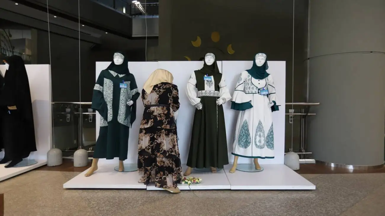 دنبال لباس اجتماعی برای زن و مرد هستیم  -  با صدای بلند اعلام می کنم همه باید پاسخگو باشند