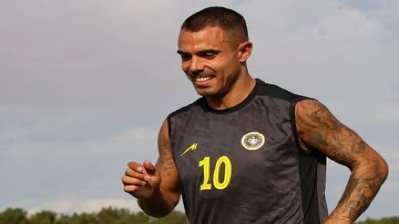 منصور همه کاره تراکتور است -  به من خیانت شد!