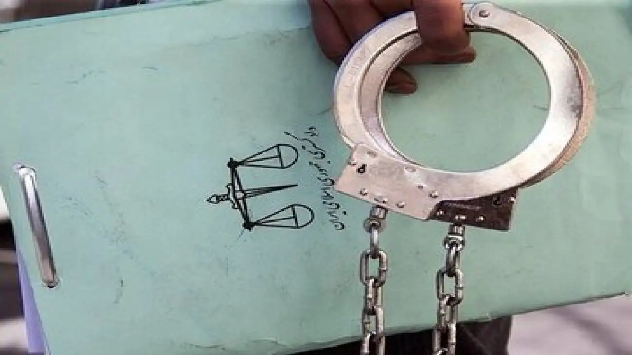 انتشار تصویر سارق طلافروشی ؛ مالباختگان این زن را شناسایی کنند