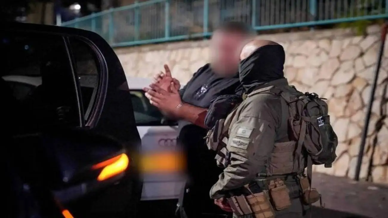 دست های بلند ایران تا اسرائیل  -  از نوجوان 13ساله تا سربازان ارتش اسرائیل