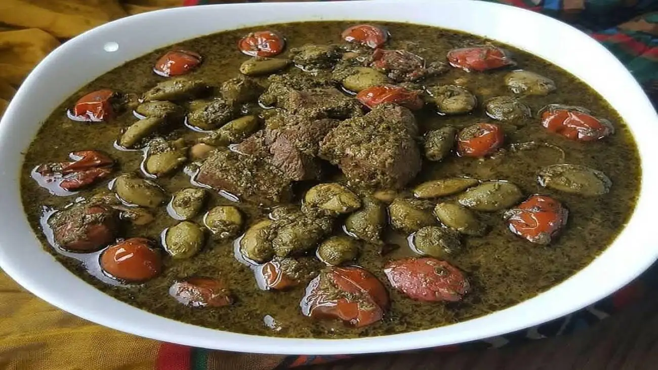 درست کردن خورشت چاقاله بادام؛ غذای خوشمزه بهاری