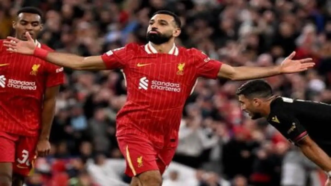 تصویر  -  محمد صلاح و جذاب ترین سلفی سال در آنفیلد