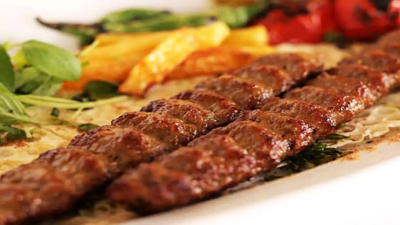 کباب کوبیده مجلسی به سبک رستوران های حرفه ای + روش تهیه