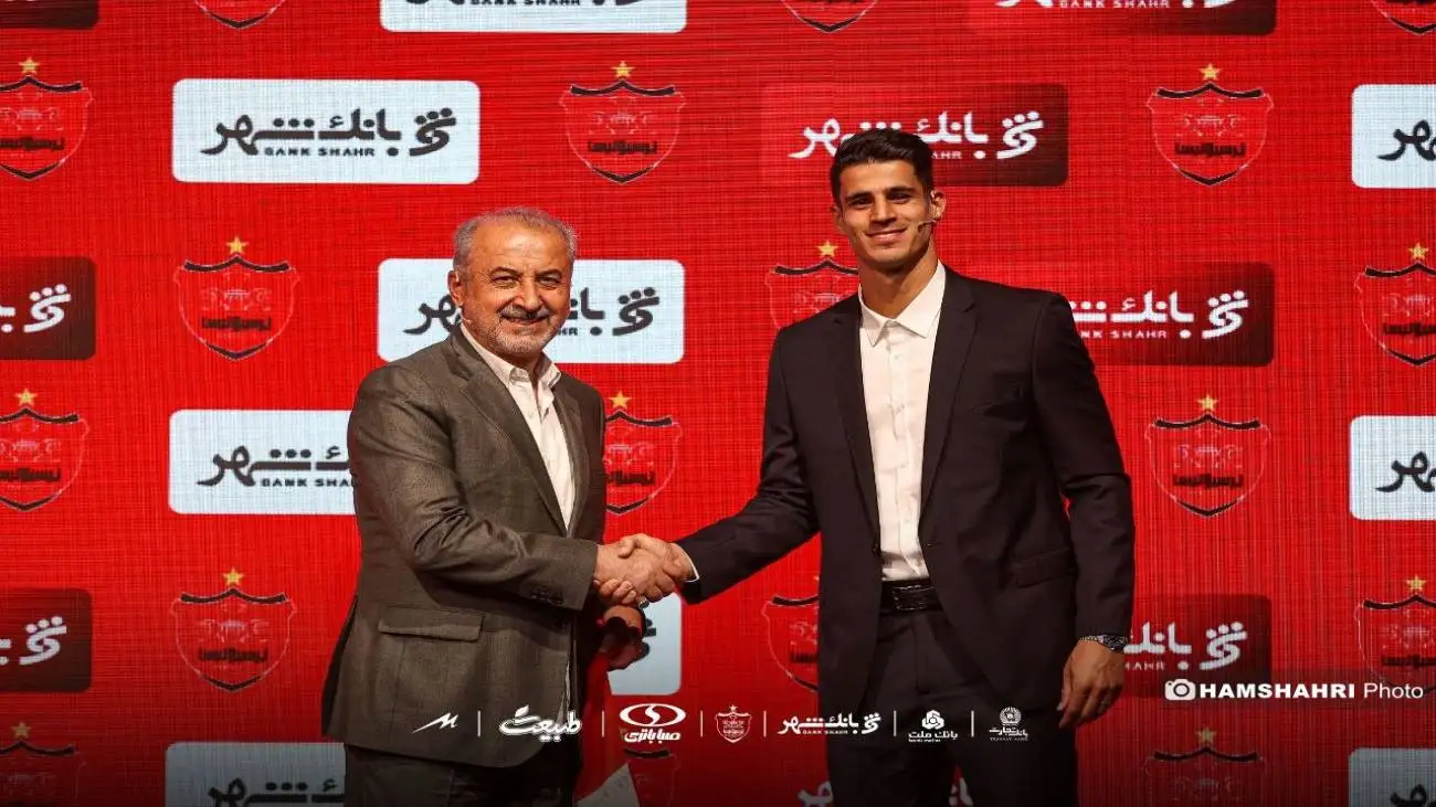 دروازه بان سابق پرسپولیس: جذب نیازمند منطقی نبود  -  کریم باقری 10 میلیون دلار می ارزید!
