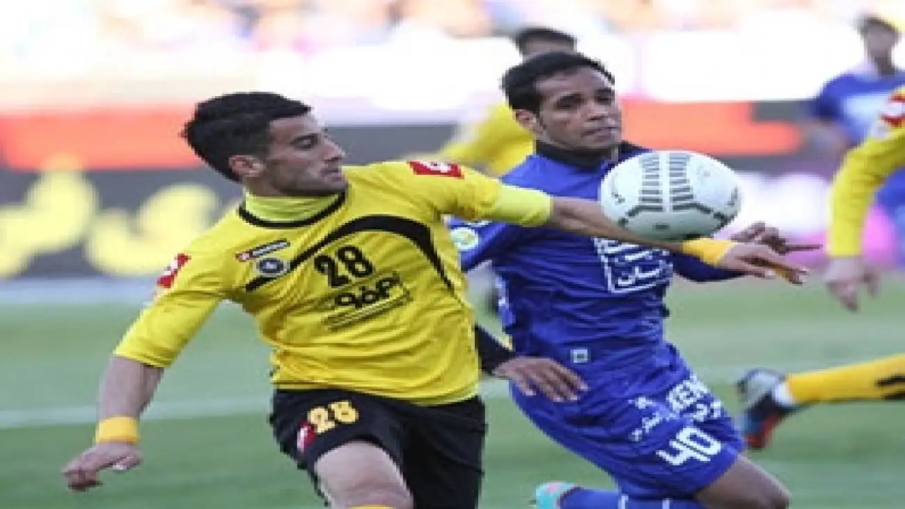 دوست دارم برگردم استقلال یا سپاهان  -  از هواداران نه ولی از باشگاه گله دارم