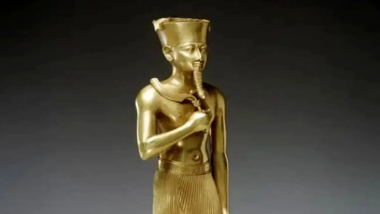 مجسمه آمون طلایی؛ شاهکاری از دل مصر باستان  -  عکس