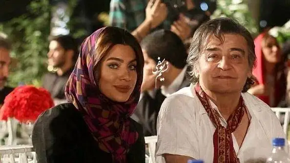 ویدیو  -  رضا رویگری در روزهای سختش : صبح تا شب دارم اشک میریزم...  -  تنهام گذاشتن از زنم گرفته تا ... -  آرزوم بود خانواده تشکیل بدم ....