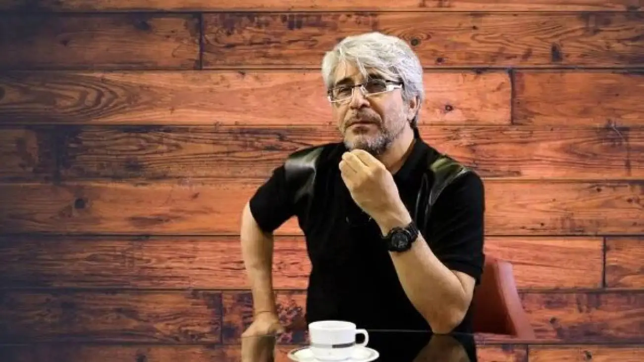 ویدیو  -  گیتارنوازی و خوانندگی آقای بازیگر