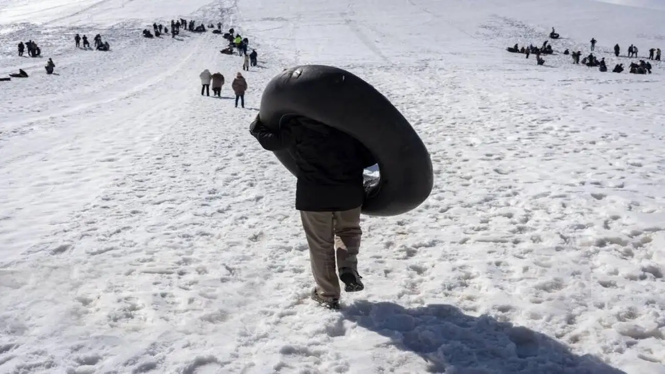 تصاویری از برف بازی در ارتفاعات ایران