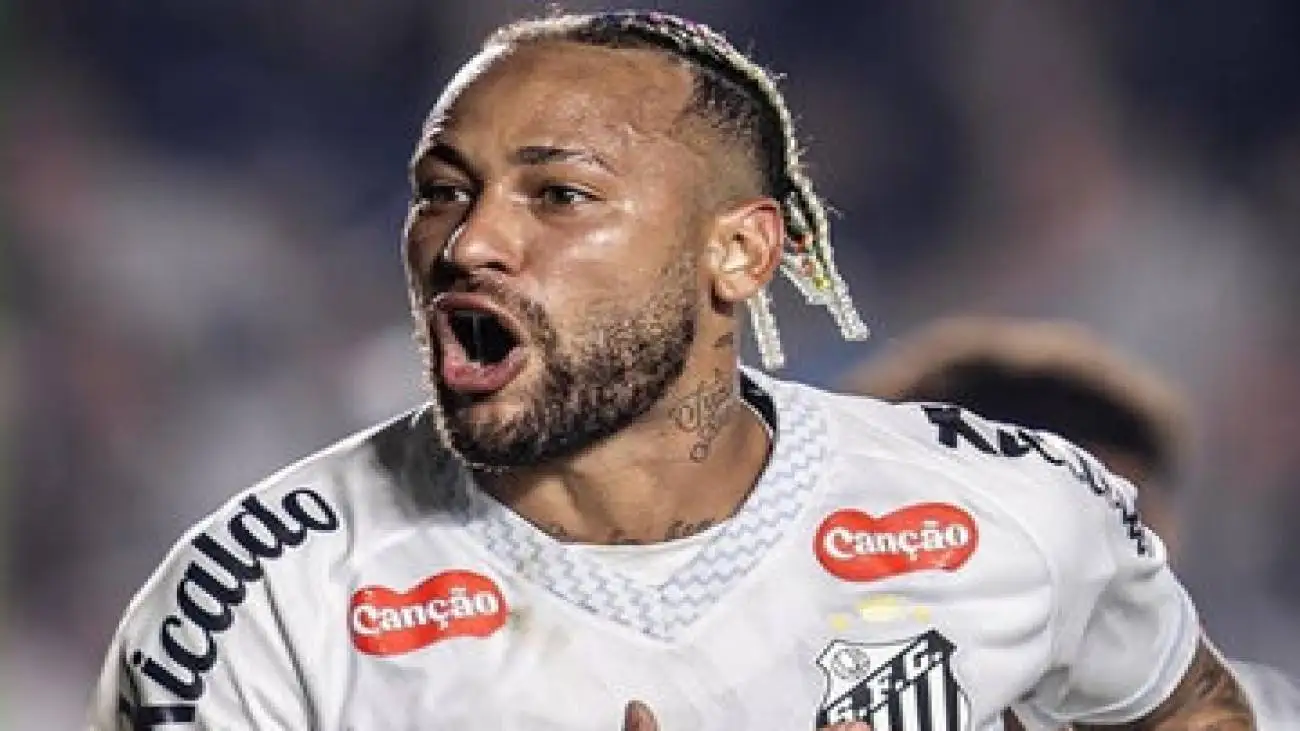 تصویر  -  این دختر عشق زندگی نیمار است!