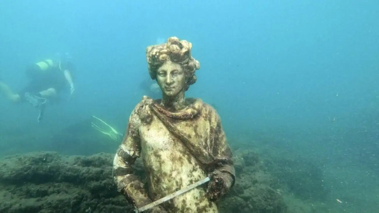 پیکره  این زن 3000 سال زیر آب سالم ماند