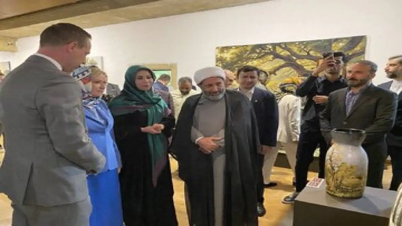نمایشگاهی با آثار بیش از 190 هنرمند روس