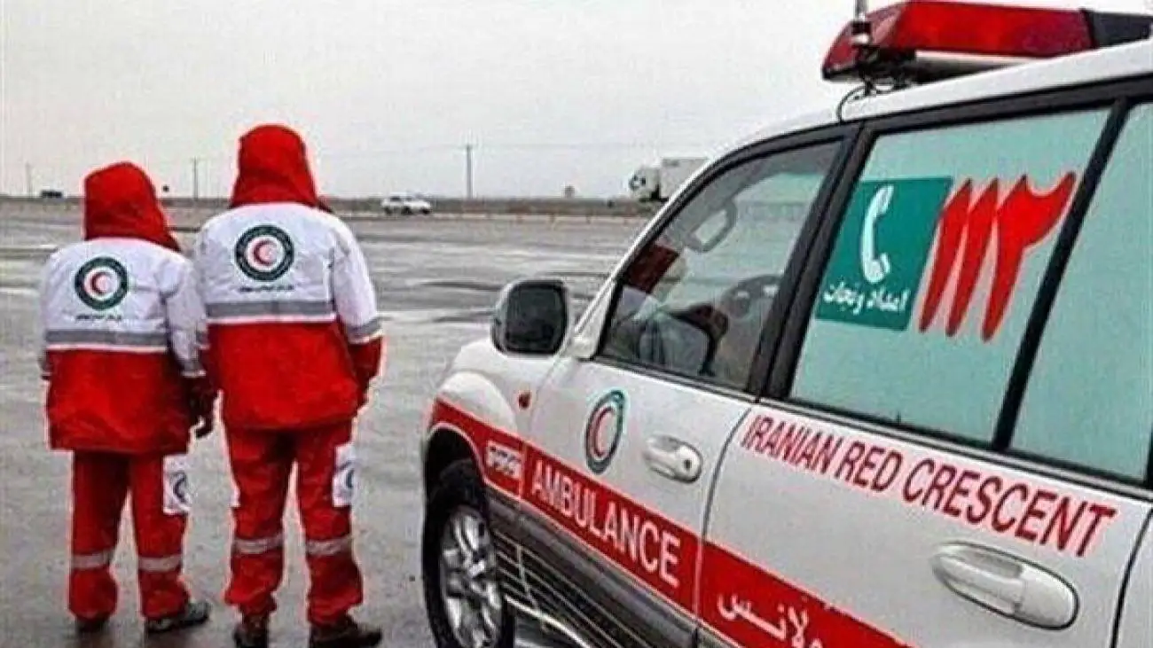 ویدیو  -  8 ساعت عملیات سخت امدادگران هلال احمر برای نجات مادر باردار در برف و کولاک تکاب